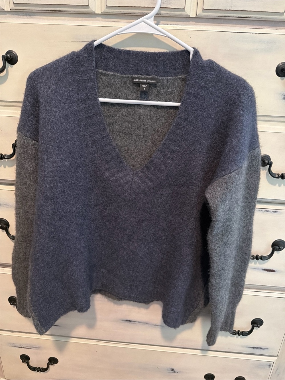 James Perse V Neck Two Tone Cashmere And Silk Blend Sweater